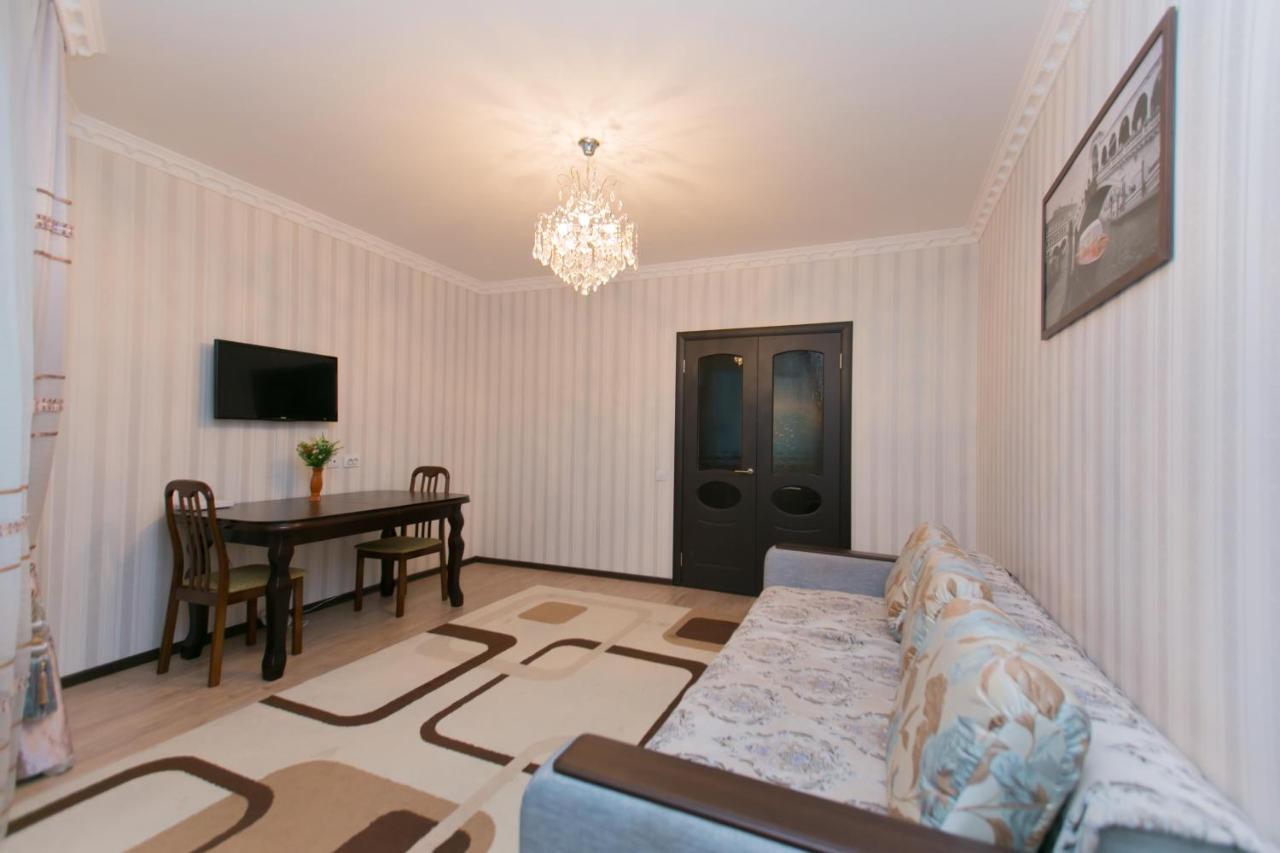 Cozy Apartment On Sarayshyq Street 5E 아스타나 외부 사진